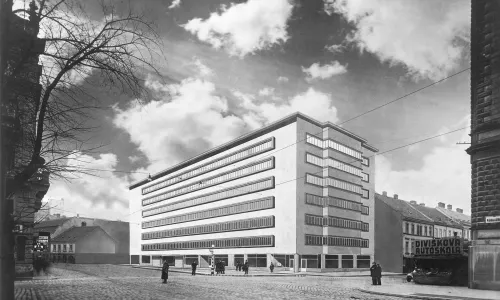 C115 Nájemní dům s obchody